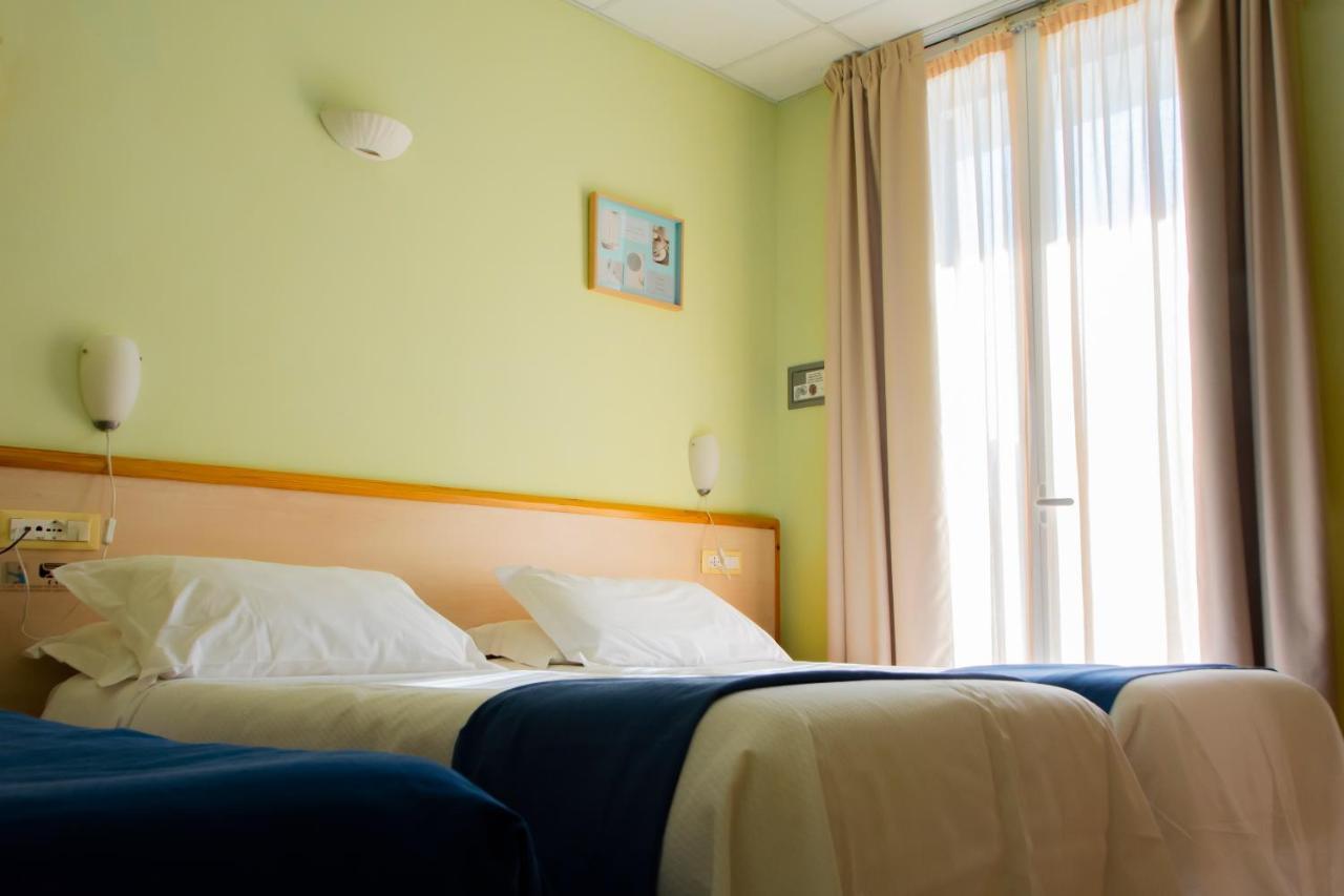 דיאנו מרינה Hotel Delle Mimose מראה חיצוני תמונה